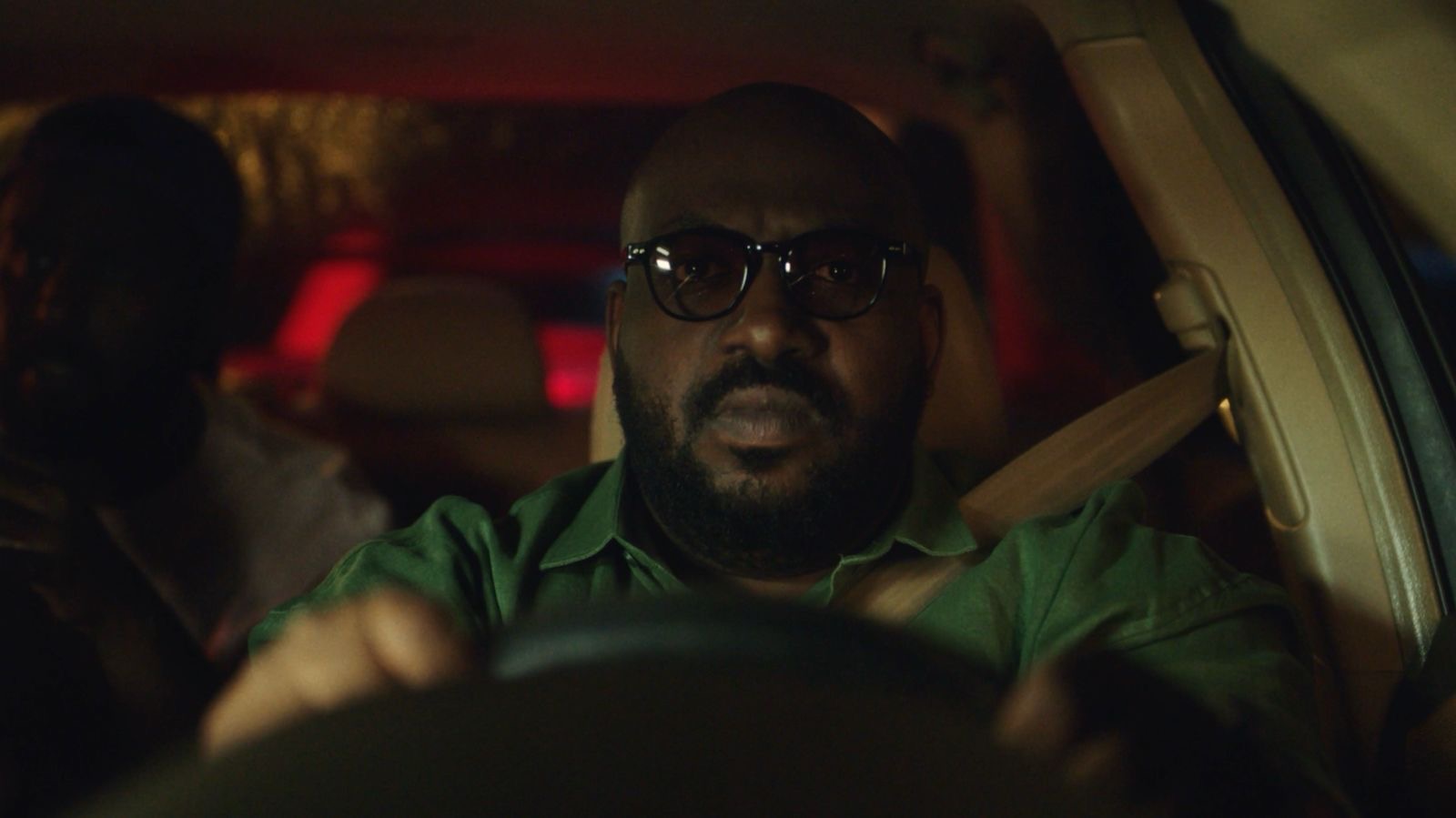 ينزل لك قبل الراتب