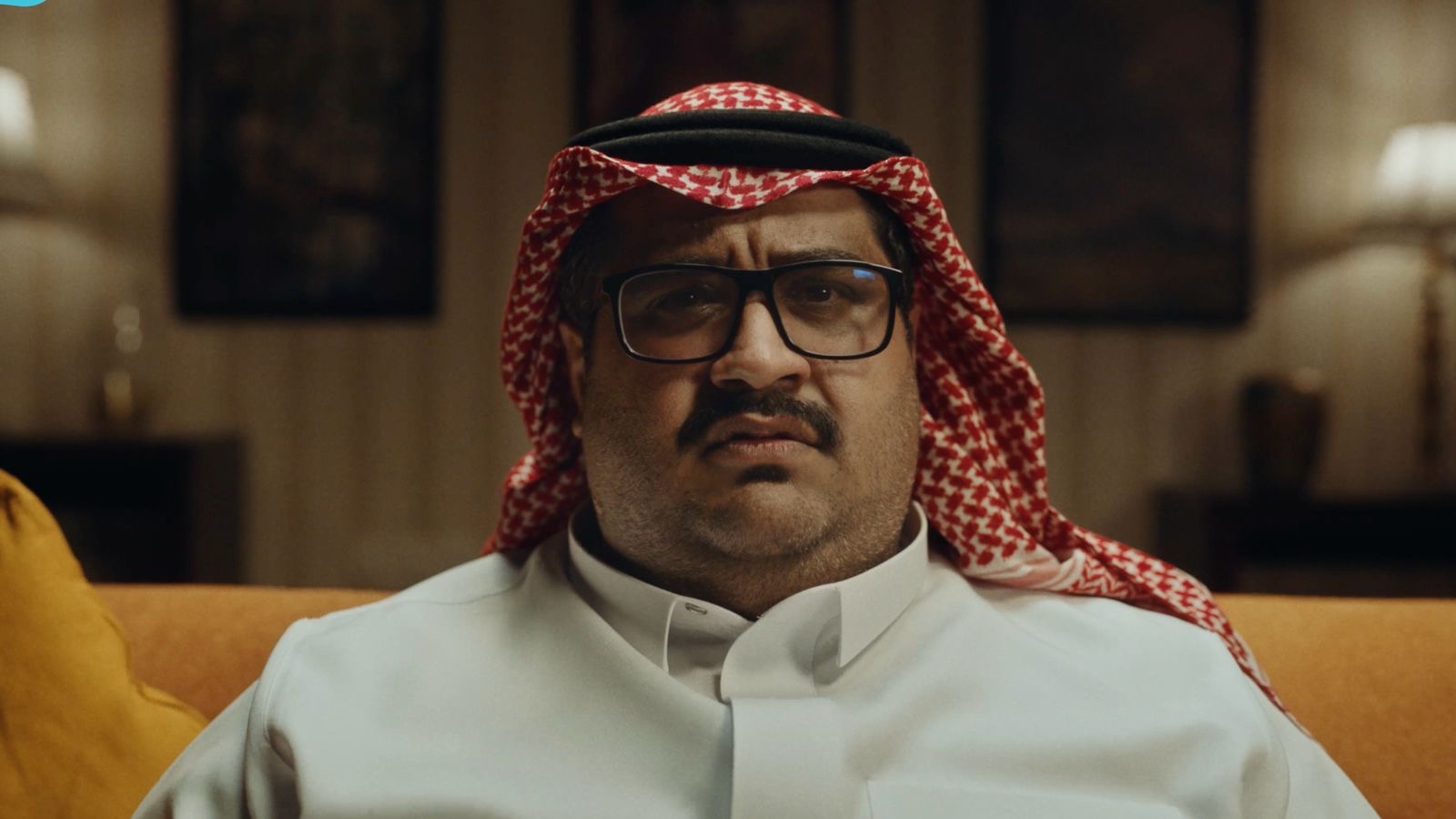 ينزل لك قبل الراتب